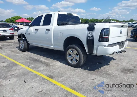2019 Ram 1500 Classic Express 4X2 6'4 Box z USA, uszkodzony, nr VIN 1C6RR6FT6KS545782